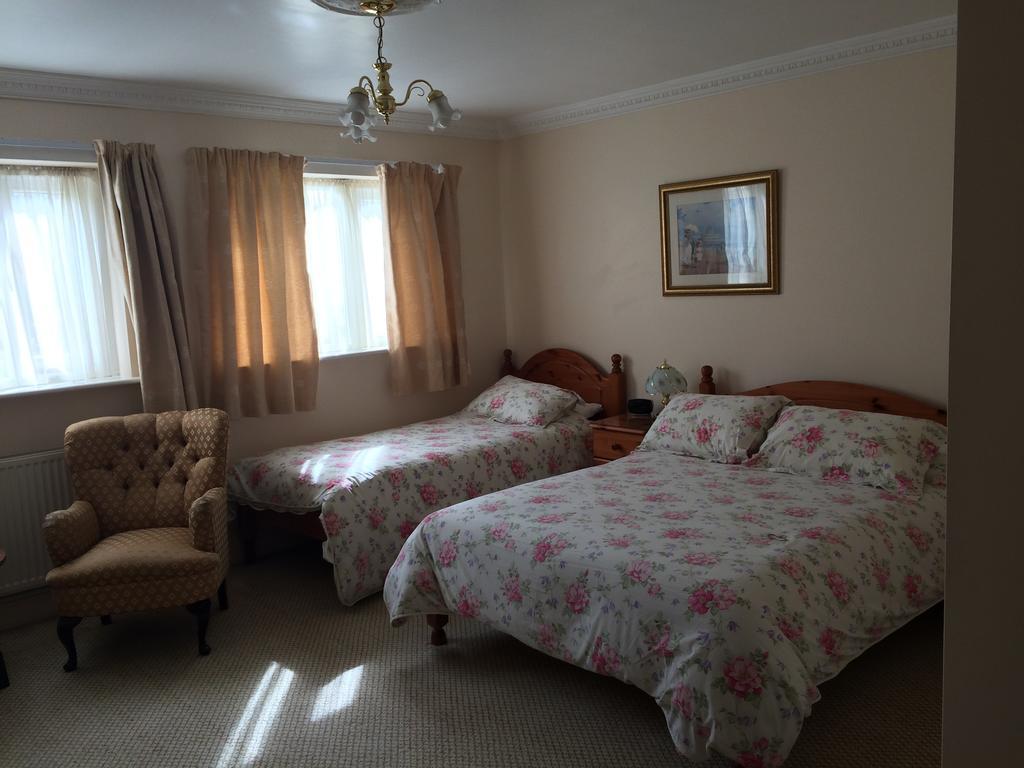 Half Moon Hotel Alford  Δωμάτιο φωτογραφία