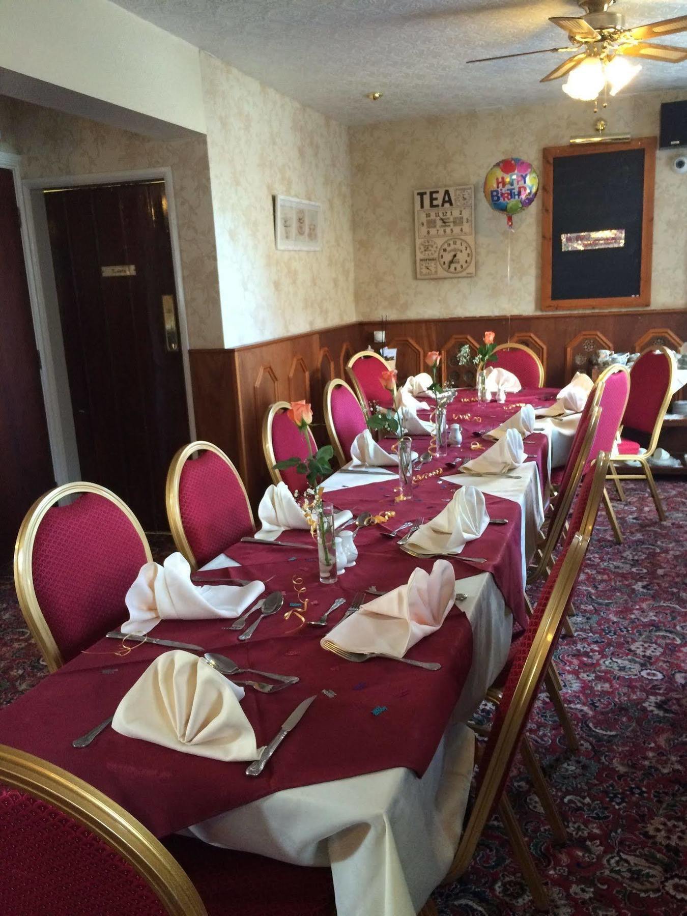 Half Moon Hotel Alford  Εξωτερικό φωτογραφία